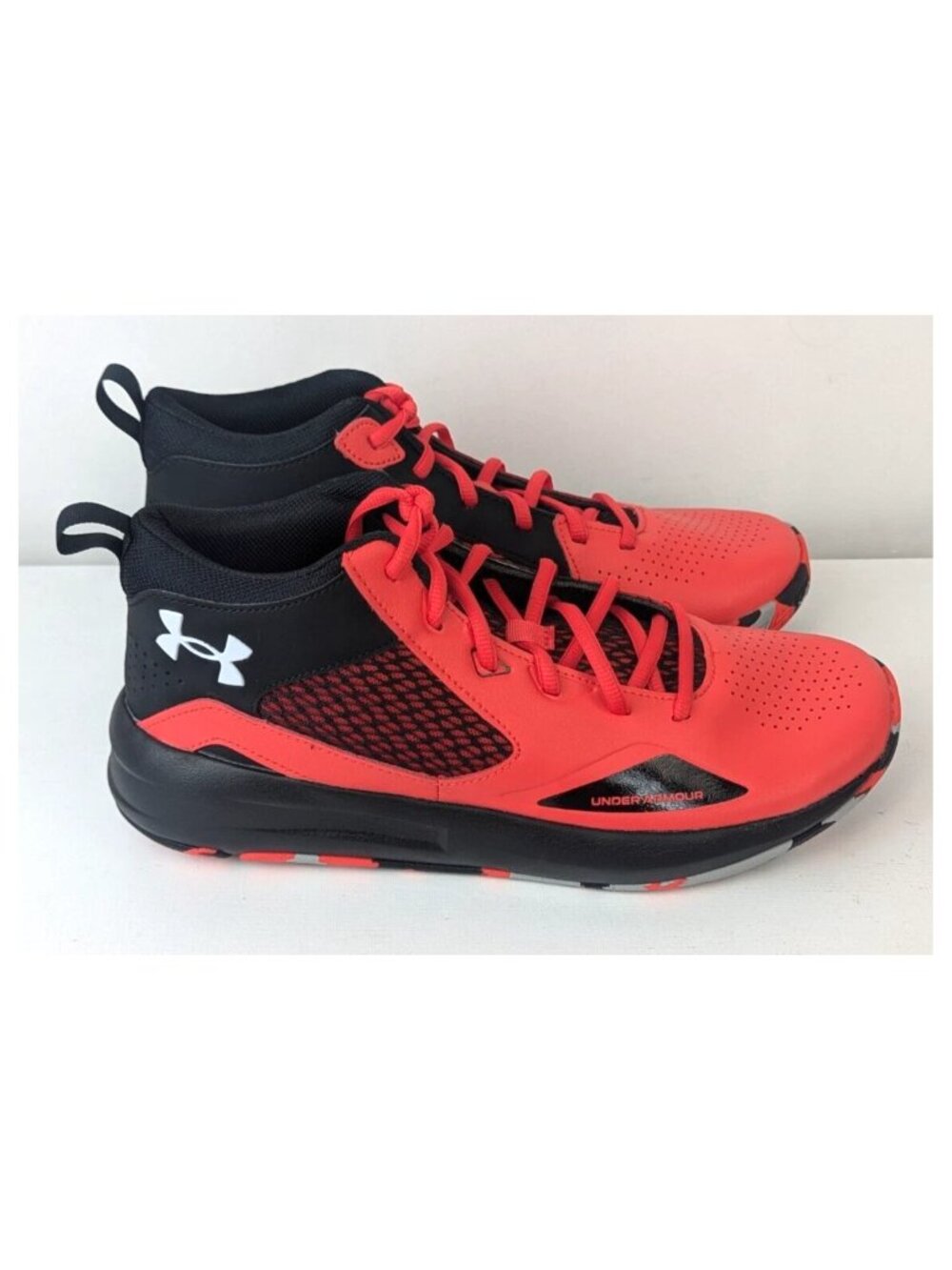 M11.5/W13 - Under Armour Lockdown 6 Red Black Basketball Shoe 3023949-601
